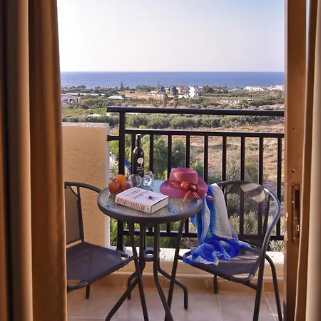 Hotel Ocean Heights View 4*