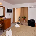Ocean Heights View Hotel
