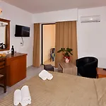 Ocean Heights View Hotel 4*