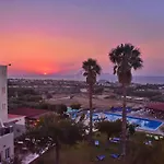 Ocean Heights View 4*