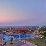 Hotel Ocean Heights View 4*