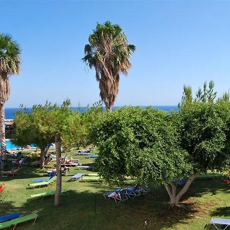 Ocean Heights View 4* אניסאראס
